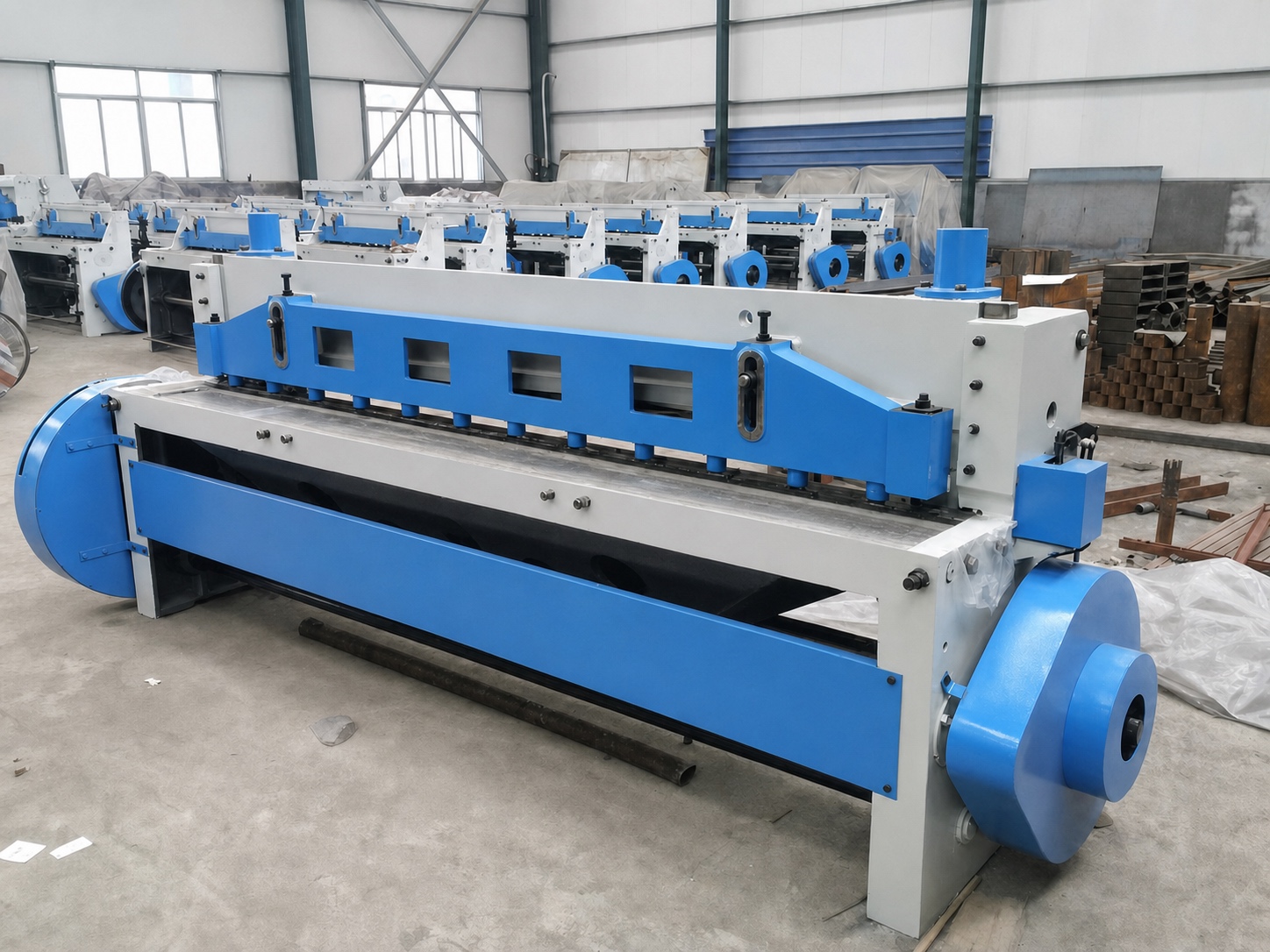 Механические гильотинные ножницы Q11-3×1300 с маховиком